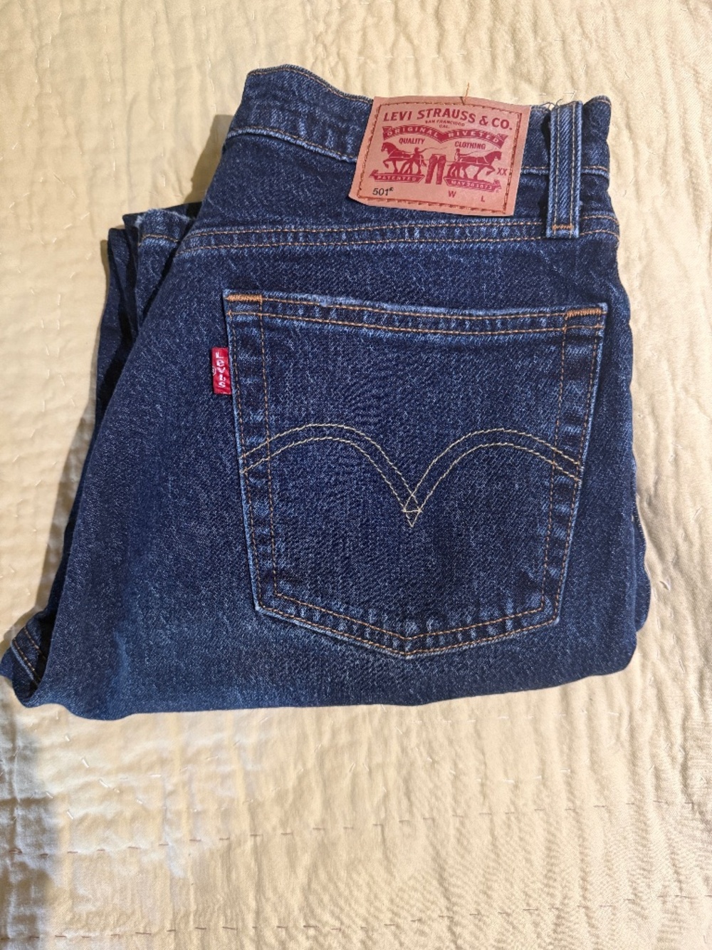 New WOT Cropped LEVIS 501